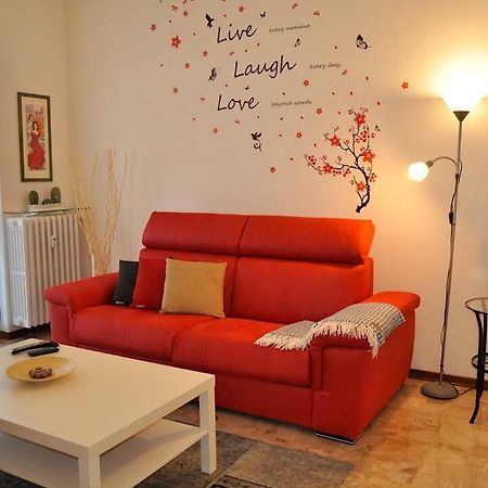 La Casa Di Sarita Apartman Pavia Kültér fotó