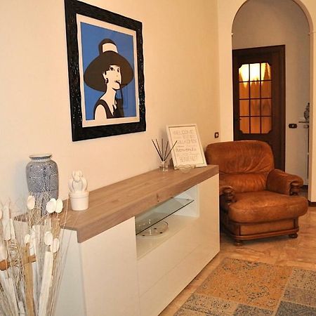 La Casa Di Sarita Apartman Pavia Kültér fotó