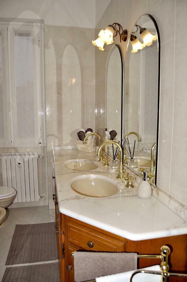 La Casa Di Sarita Apartman Pavia Kültér fotó
